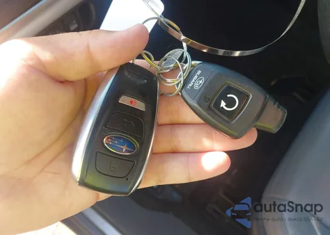 2018 Subaru Outback 2.5I Limited z USA, uszkodzony, nr VIN 4S4BSANC2J3246474